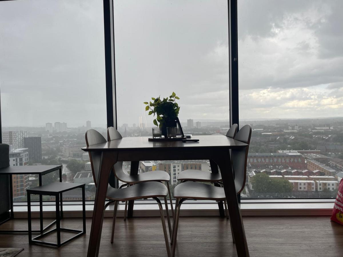 Luxury 2 Bedroom En-Suite Apartment Balcony Views Mánchester Exterior foto